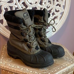 Sorel Cumberland thinsulate 6.5 green snow boots